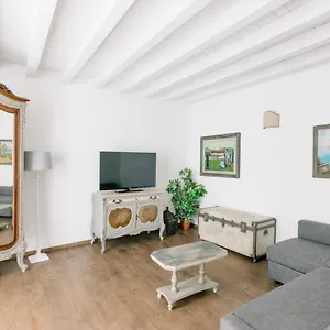 Addimora Boutique Couette-café
